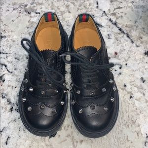 Toddler boy black stud Gucci Shoes size 27 (10.5)